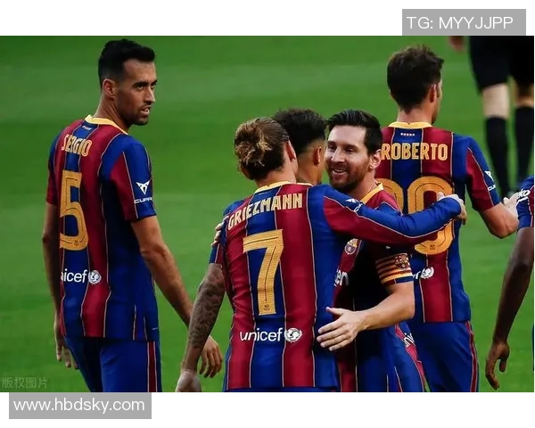 欧冠激战：巴萨3-0战胜尤文图斯帽子戏法点燃全场激情