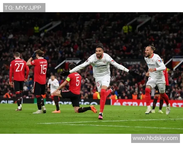 友谊赛精彩回顾:里昂逆转曼联乌龙球成比赛转折点 友谊赛精彩回顾:里昂逆转曼联乌龙球成比赛转折点