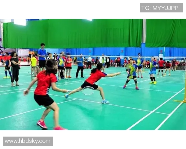 聚焦羽毛球运动成都羽毛球队的意识提升与团队精神探讨