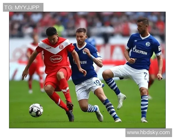 意甲焦点战拜仁逆转莱比锡争议判罚引发全场热议