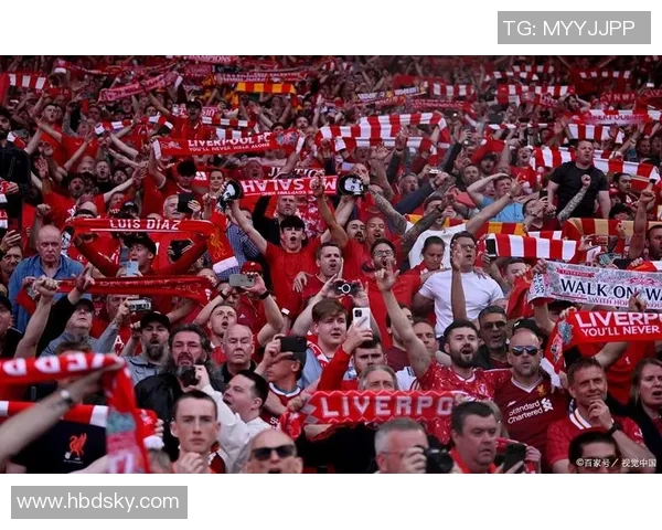 中超精彩对决里昂与利物浦激战成平补时进球引发全场狂欢 中超精彩对决里昂与利物浦激战成平补时进球引发全场狂欢