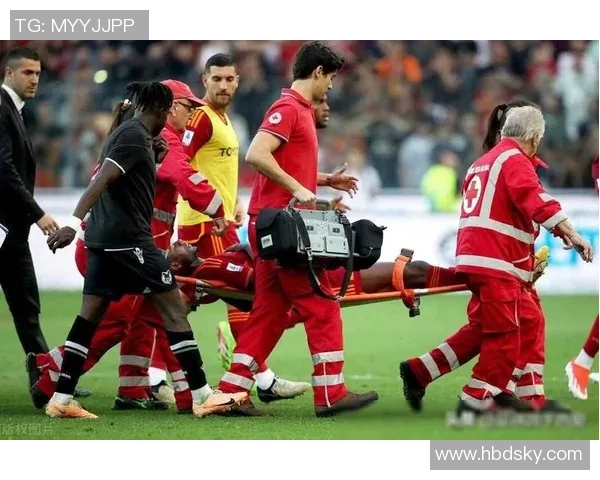 世界杯焦点战：AC米兰与国米激战成平局神扑瞬间引发全场热议